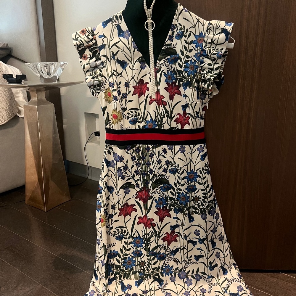 Gucci floral zip up dress